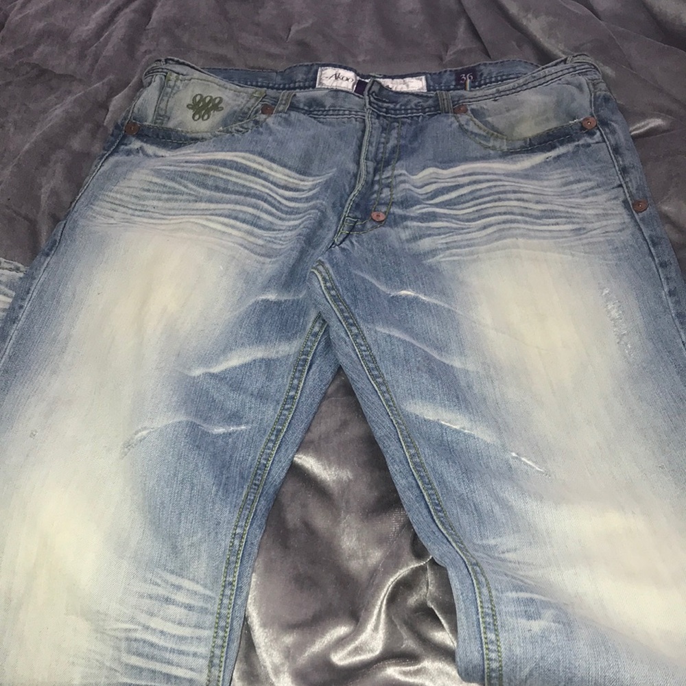 AKOO JEANS